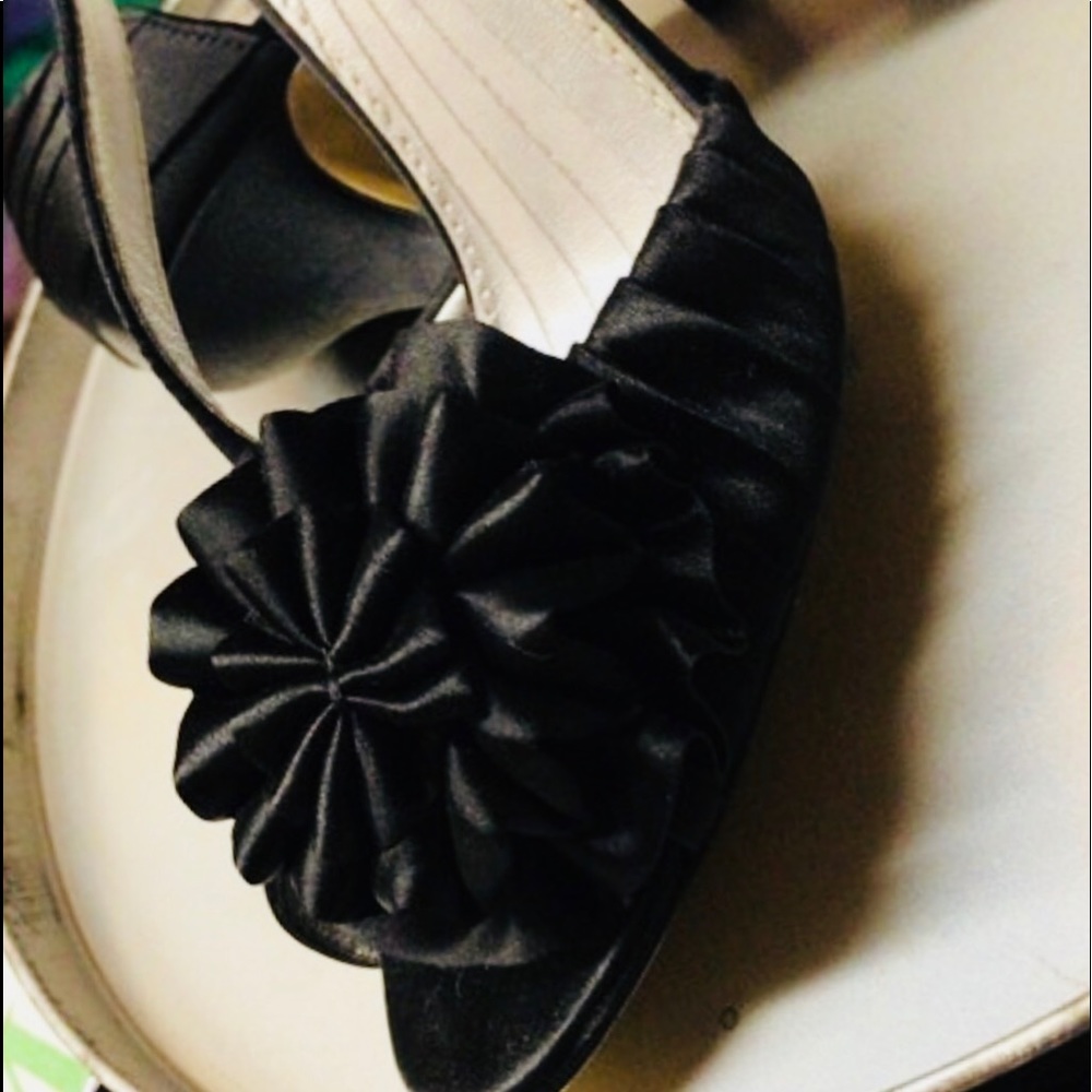 Brand New formal max studio heels